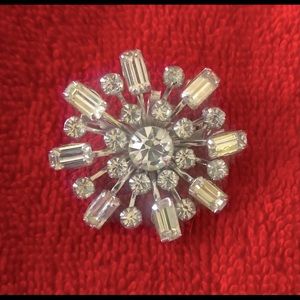 Vintage Starburst Prong Set Rhinestone Brooch & Pendant